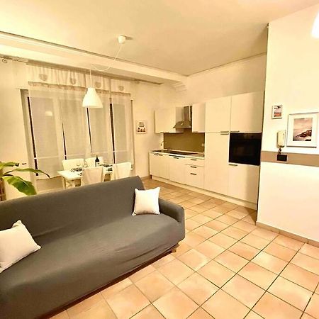 Appartamento Cozy In Super Centro! Asti Kültér fotó